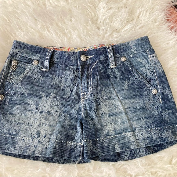 Miss me Shorts Sz 28 - Picture 4 of 5